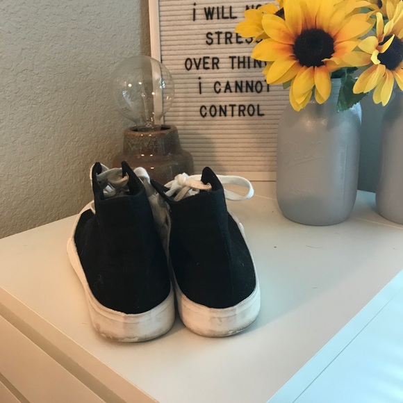 Black hightops - Picture 4 of 4